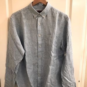 UNTUCKit wrinkle resistant shirt.